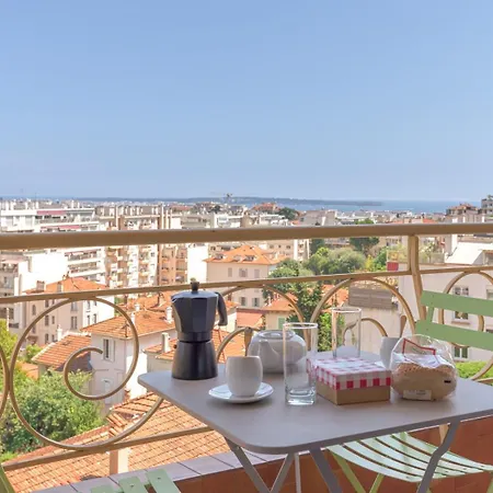 Apartment Lumineux Vue Sur Cannes