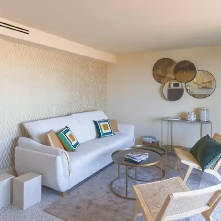 דירה Le Rocher Avec Terrasse Et Vue Mer, Pres Du Centre-ville *