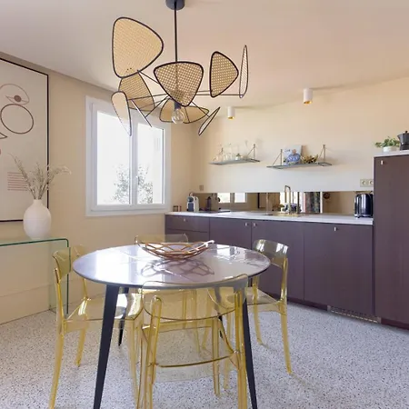Apartmán Le Rocher Avec Terrasse Et Vue Mer, Pres Du Centre-ville Cannes
